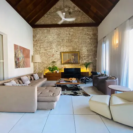 Bright 5br With Private Pool In Apartamento