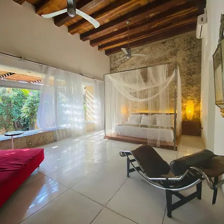 Bright 5br With Private Pool In Apartamento