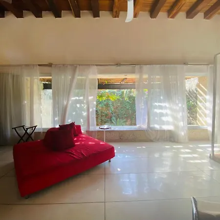 Bright 5br With Private Pool In Apartamento