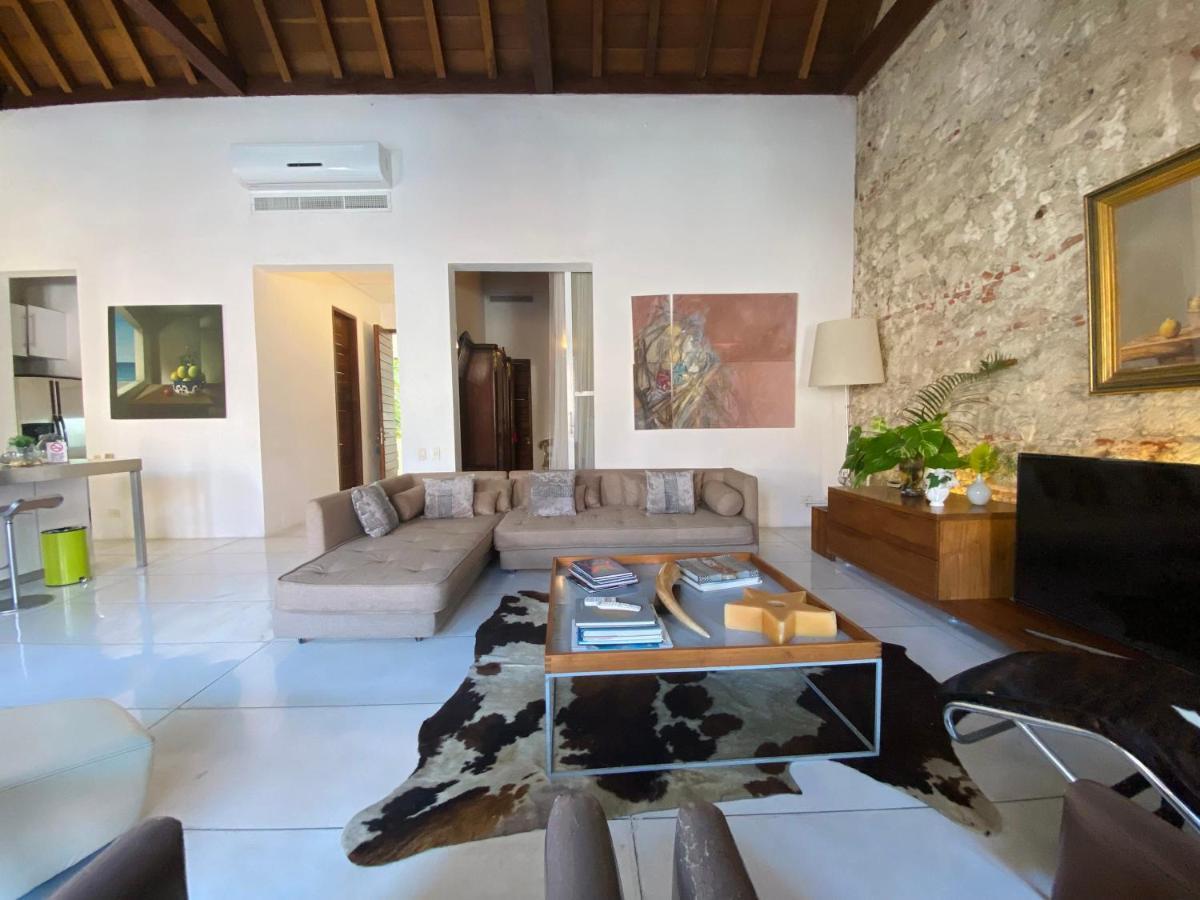 Bright 5br With Private Pool In Apartamento